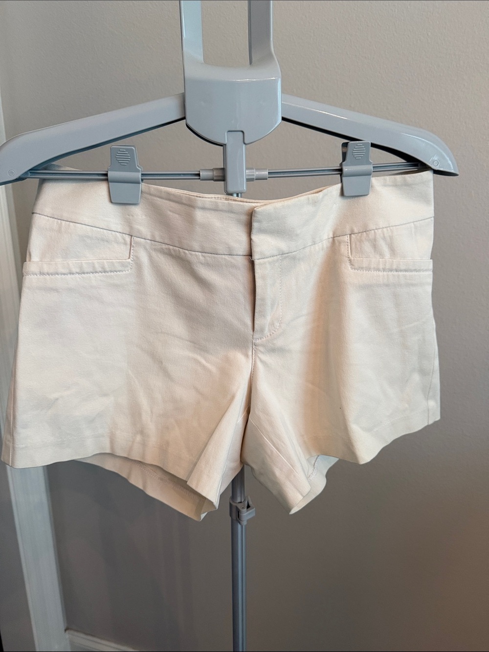 Lilly Pulitzer Cream High-Waist Tailored Shorts